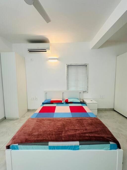 White House Sky View Theatre Villa In Gachibowli Екстериор снимка